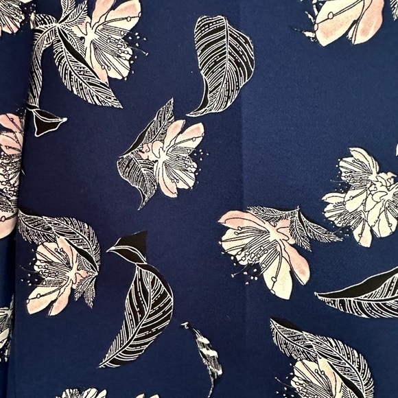 Cynthia Rowley Blue Pink Floral Stretch Dress Pants, Size 6 - Picture 5 of 10